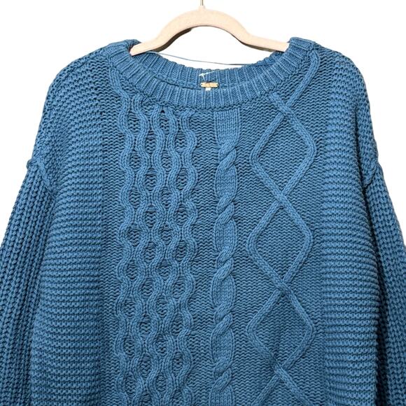 Free People Dream Cable Blue CHUNKY Crew Neck Sweater NWOT Size XS FLAW - Picture 6 of 14
